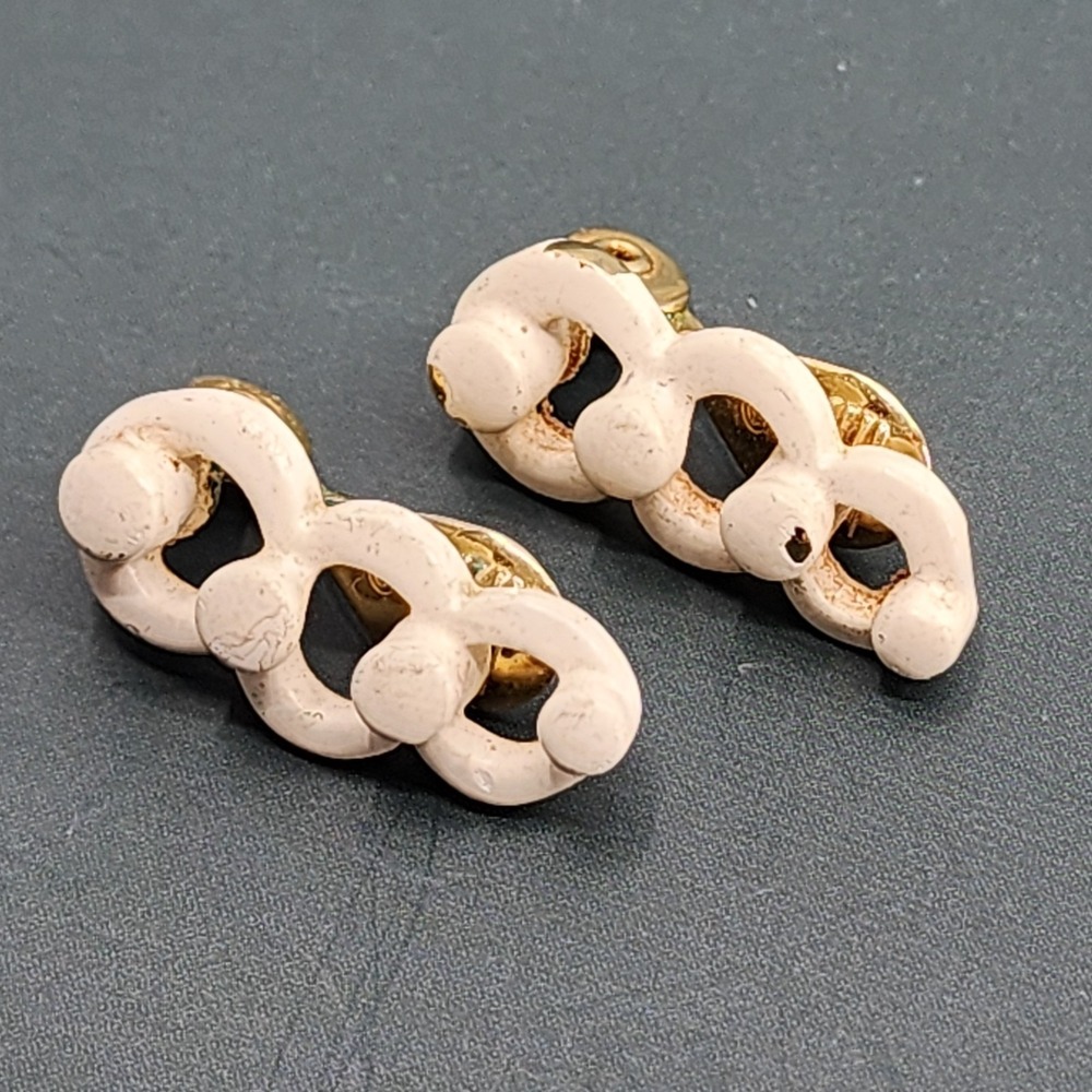 Monet White Enamel Gold Tone Chain Link Clip On Earrings Chunky Bold Statement
